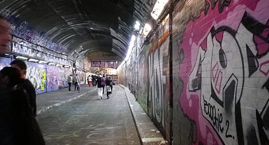 Tunnels and alleys